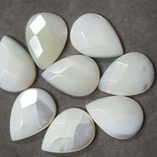 18X25MM FACETED PEAR CABOCHON MOP WHITE(4PCS/BAG)